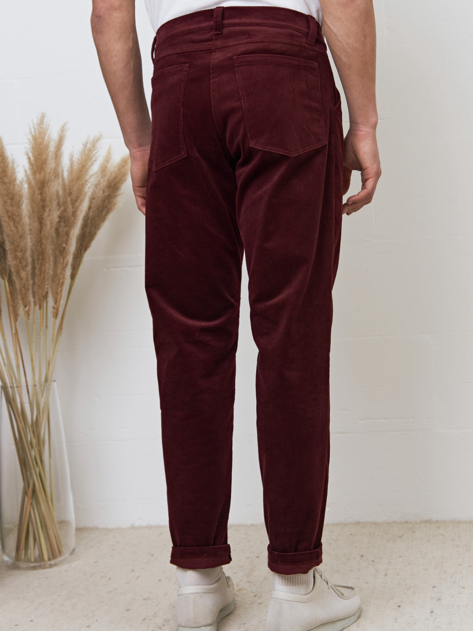 Hose Olf Trousers eco corduroy wine About Companions