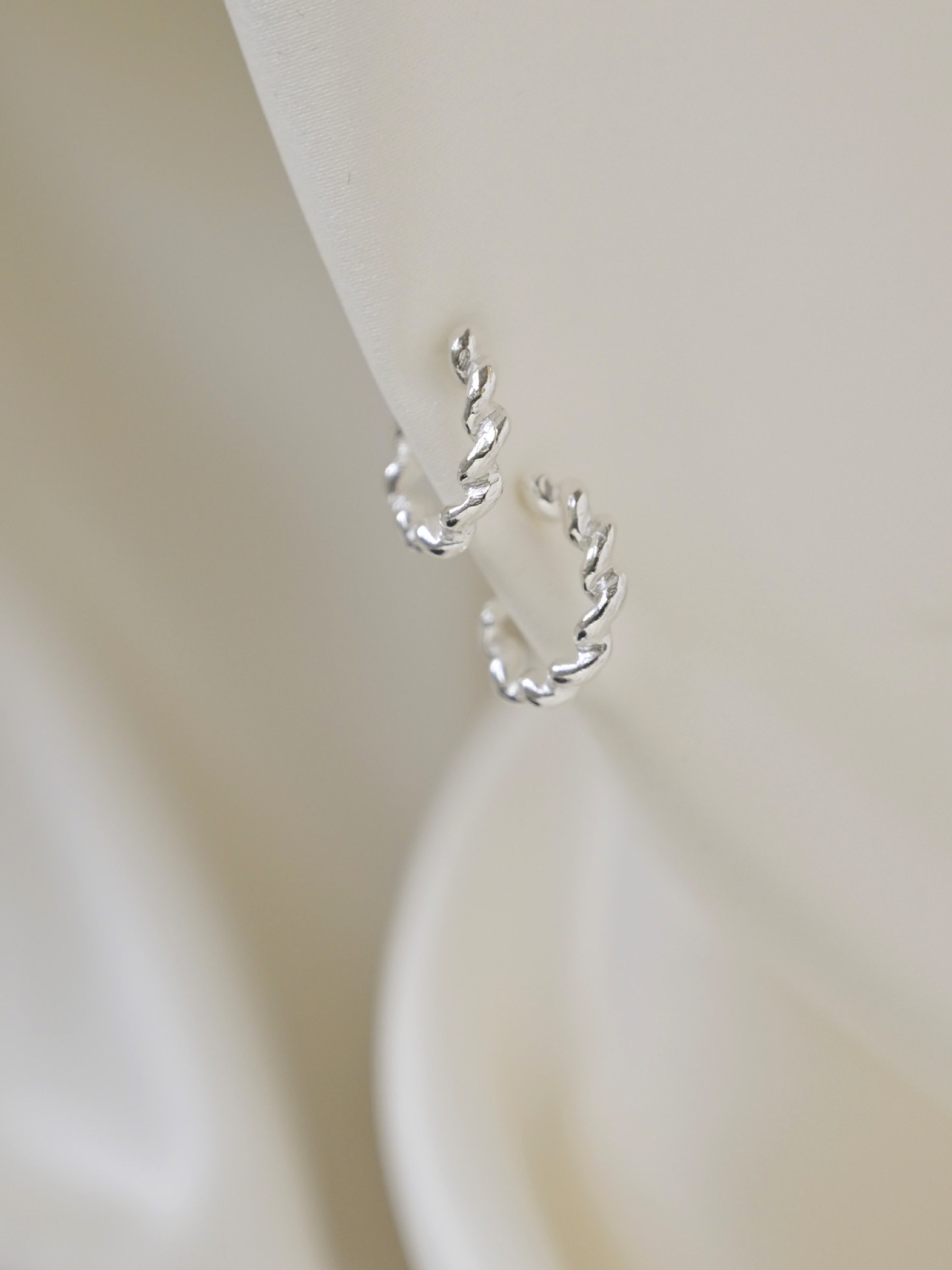 Ohrringe Revolution Hoop Earrings silver Wild Fawn