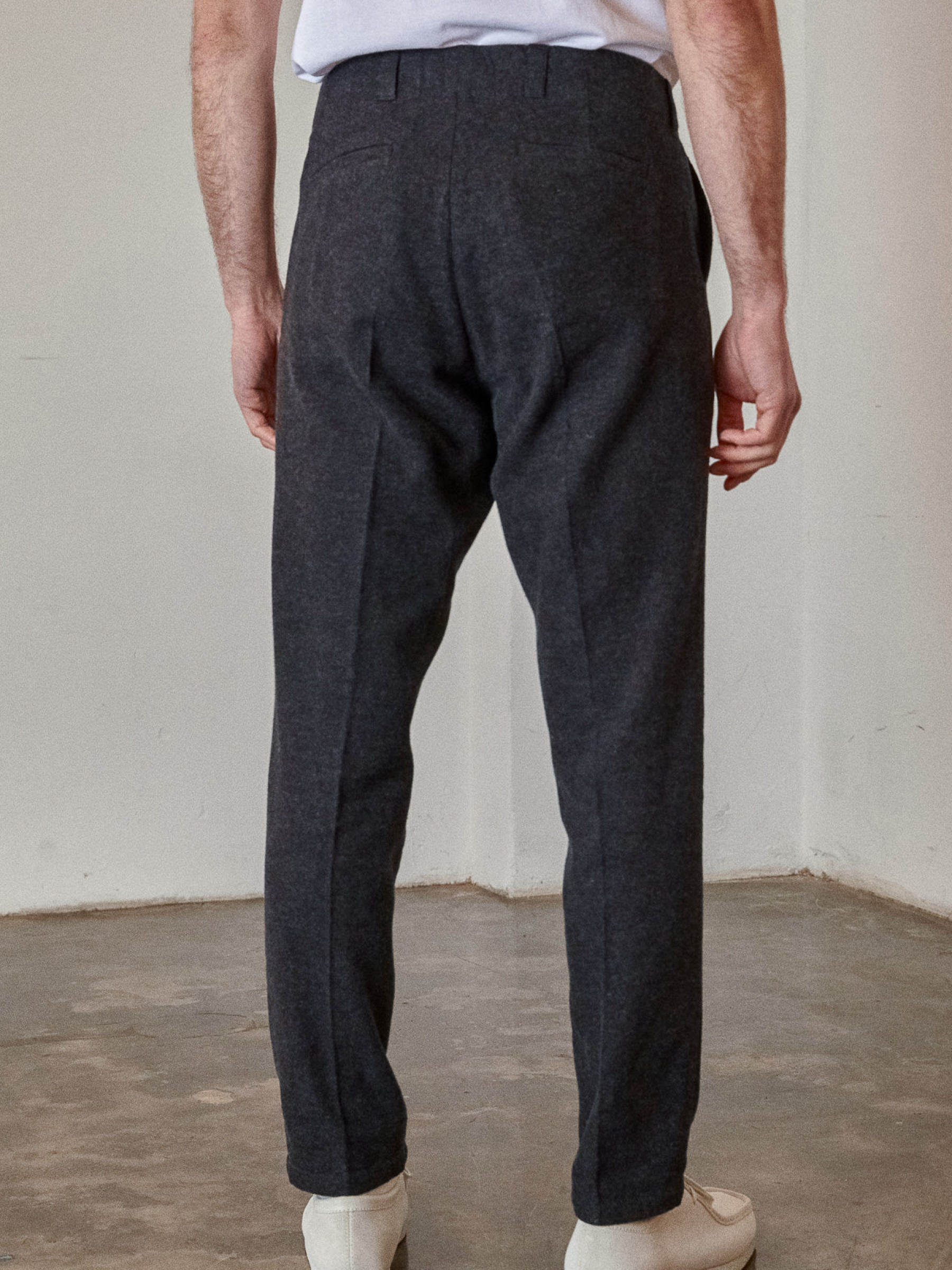 Hose Jostha Trousers eco coal flannel About Companions