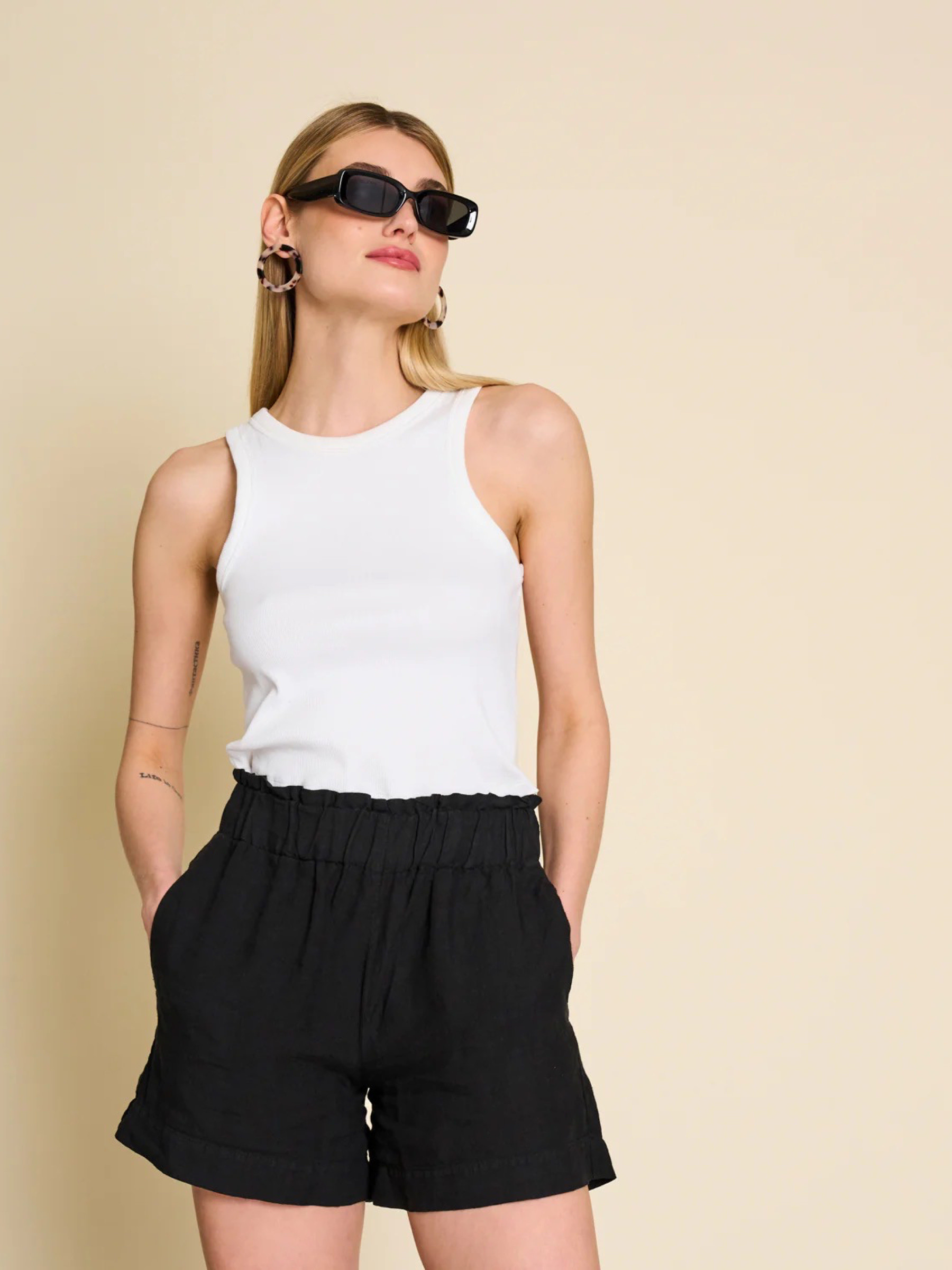 Hose Linen Shorts Tournai black Jan 'n June