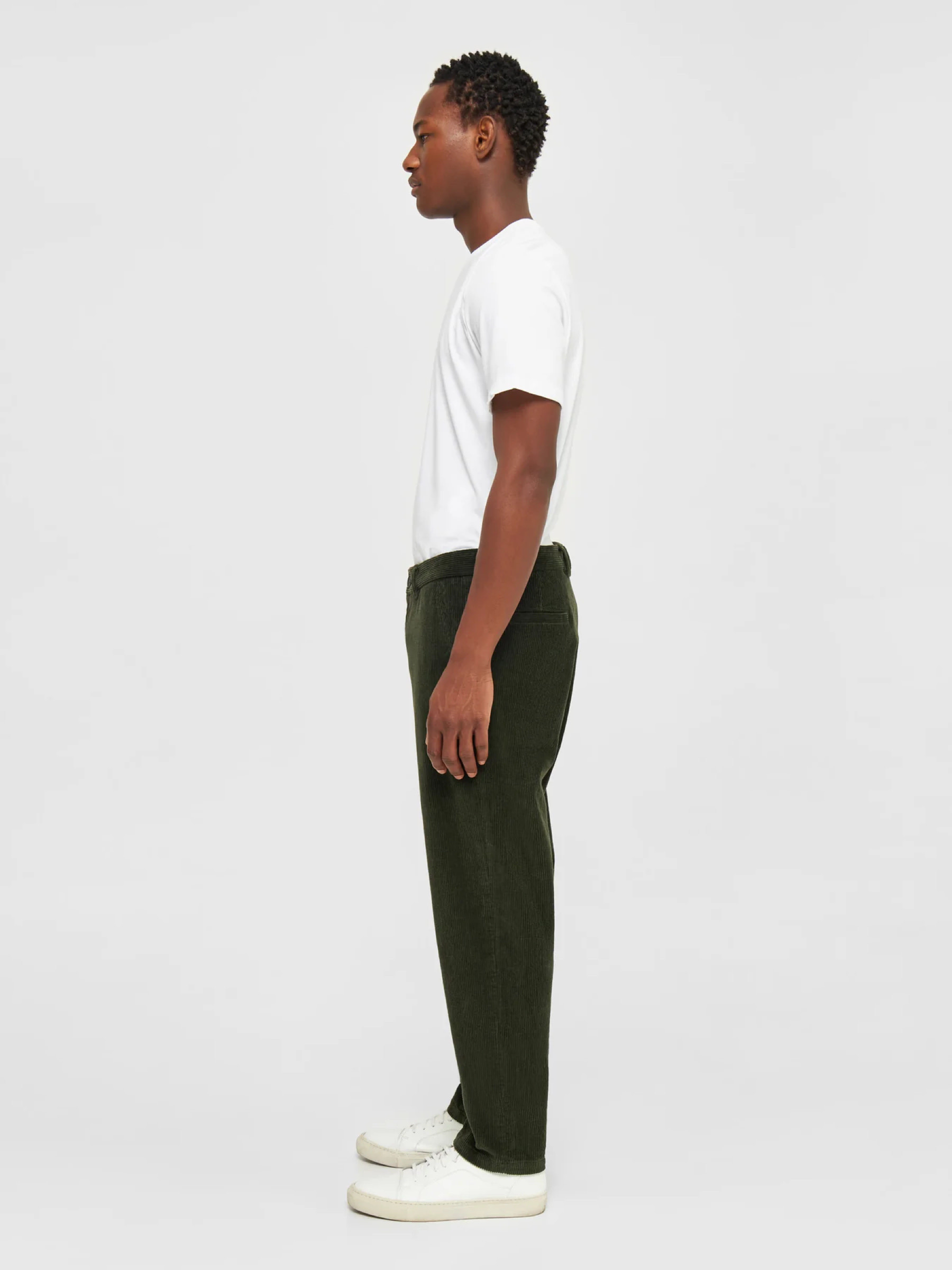 Hose Chuck Regular 8-Wales Corduroy Chino Pants forrest night Knowledge Cotton Apparel