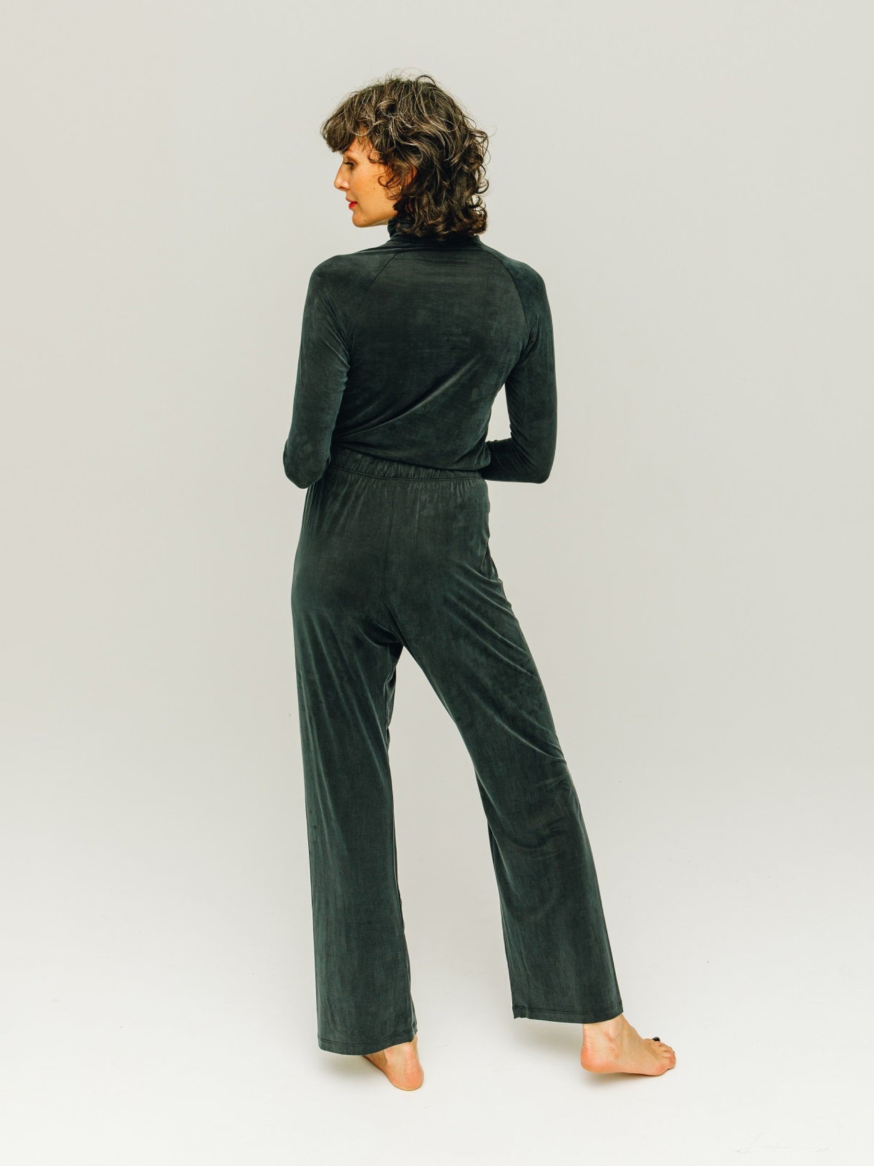 Hose Cupro High Waist Pants graphite Moya Kala