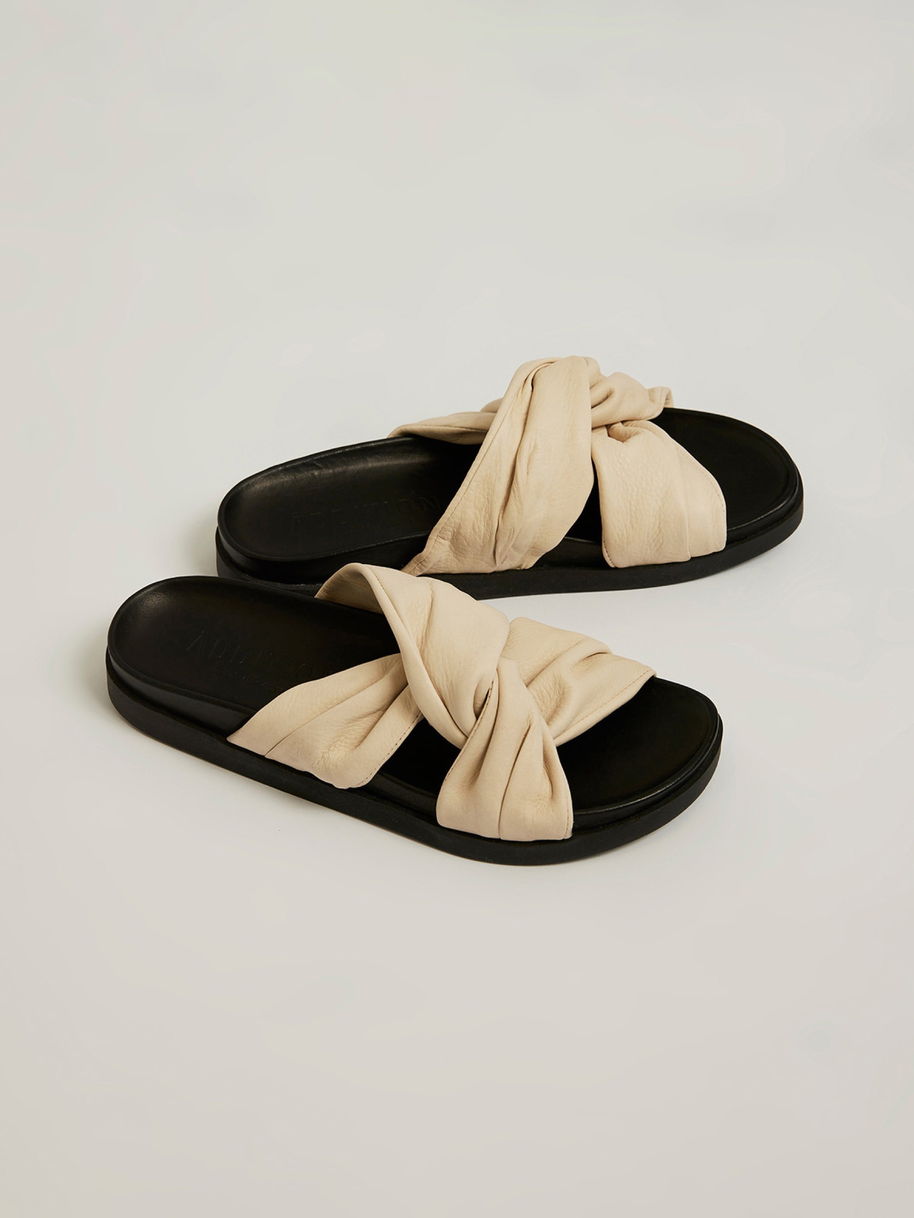 Sandalen Knot Sandal oat Addition