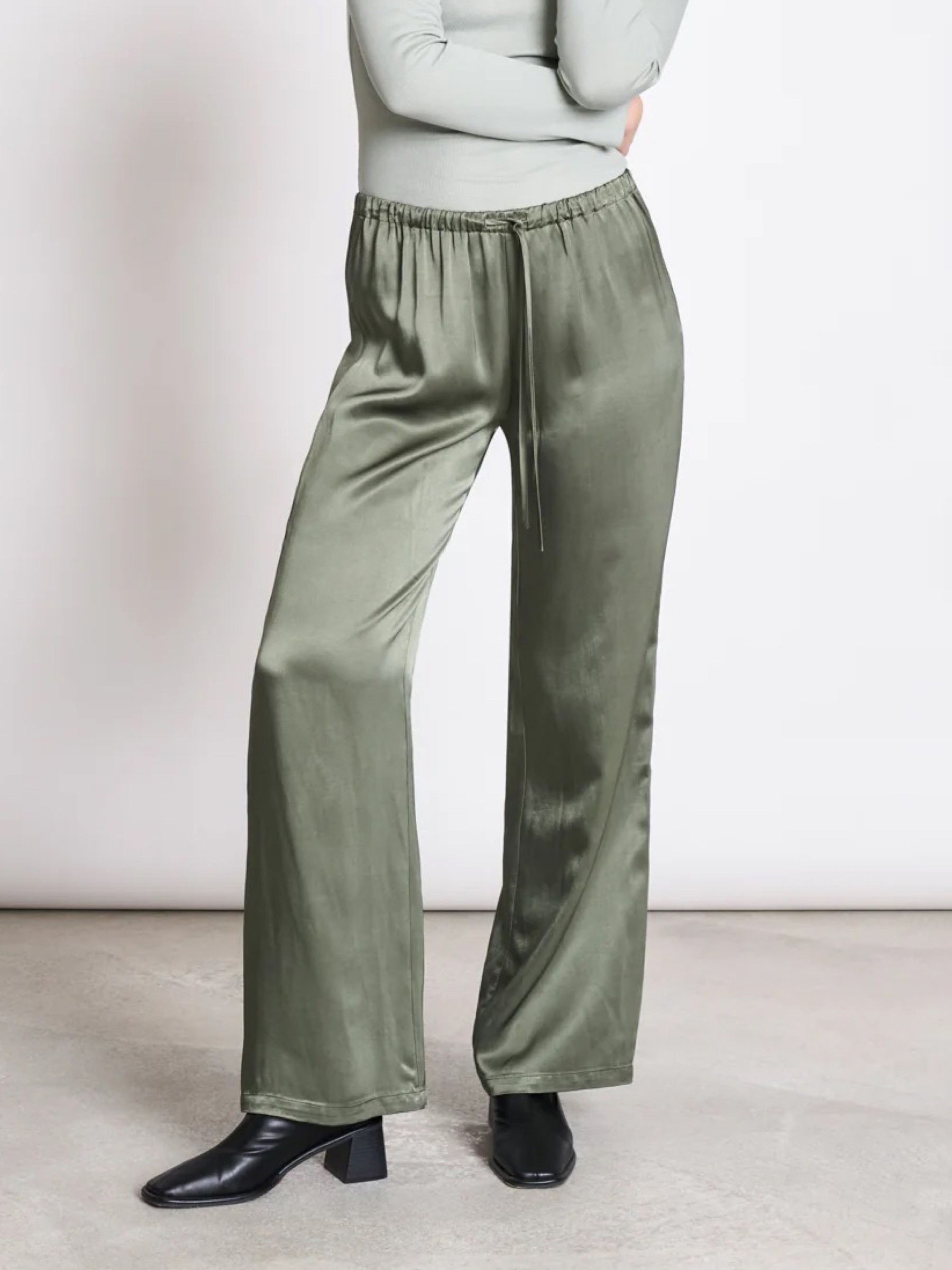 Hose Fris Satin Pants sea spray Jan 'n June